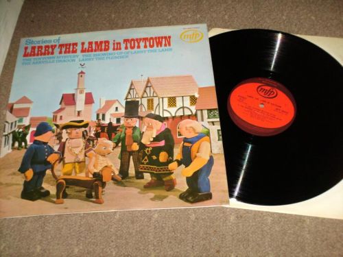 Larry The Lamb - Larry The Lamb In Toytown