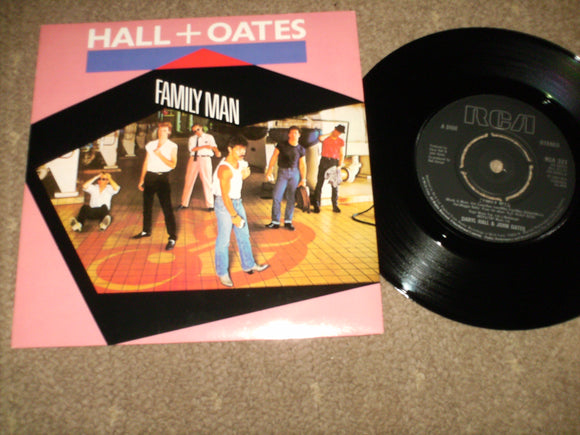 Daryl Hall And John Oates - Family Man