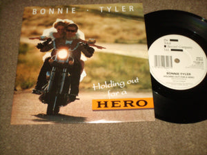 Bonnie Tyler - Holding Out For A Hero