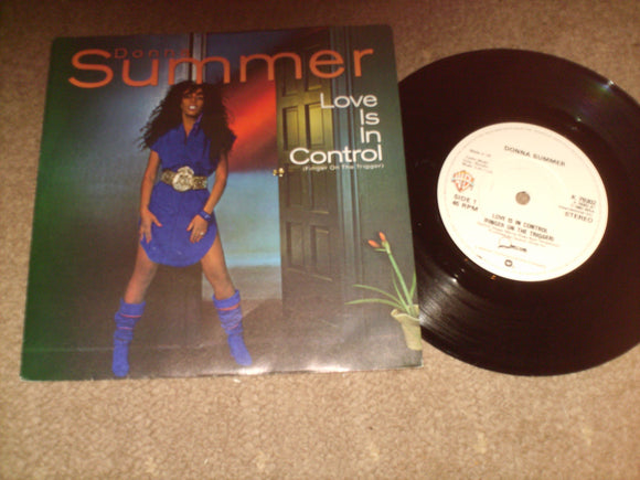 Donna Summer - Love Is In Control [Finger On The Trigger]